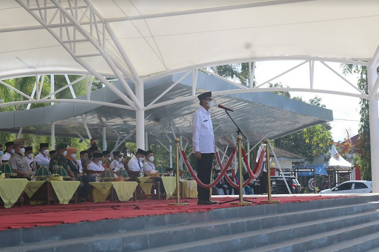 Wakil Bupati Polman menjadi Inspektur Upacara Hari Amal Bhakti ke-76 Kemenag RI Tahun 2022
