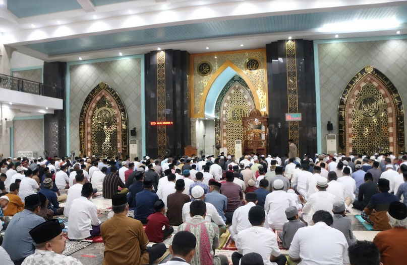 Pelaksanaan salat Idul Adha 1443 H masjid Agung Syuhada Polewali Mandar berlangsung khidmat