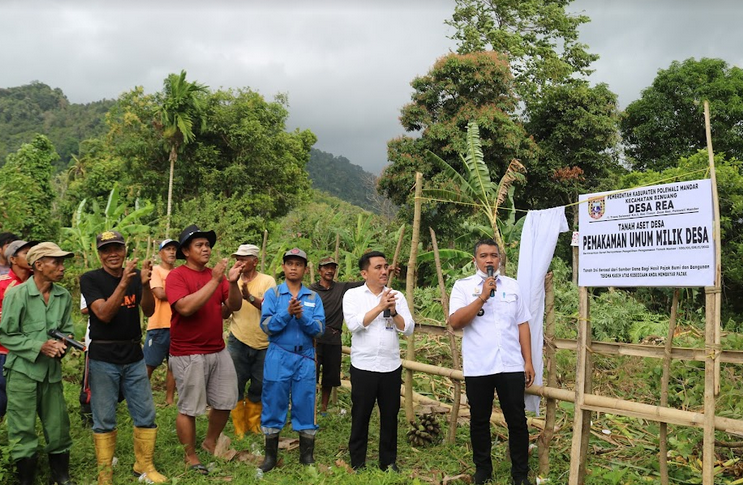 Pemerintah Desa Rea Kecamatan Binuang Resmikan Tanah Pemakaman Umum Milik Desa 