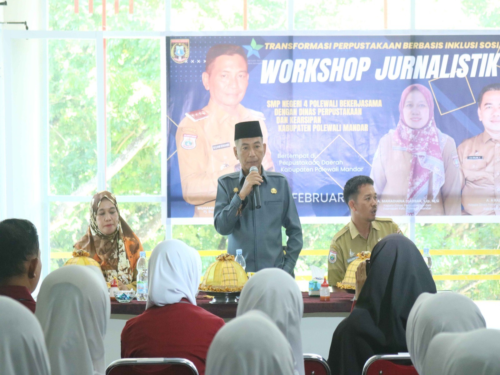 Dibuka Pj Bupati Polman, Dispersip dan SMPN 4 Polewali Beri Pelatihan Jurnalistik bagi Pelajar