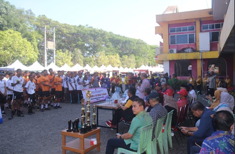 Bupati AIM Buka Turnamen Sepakbola U16 dan Sepak Takraw Tingkat Kabupaten Polewali Mandar