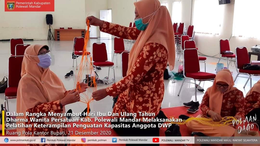 HUT DWP Ke- 21  Dharma Wanita Persatuan  Kabupaten Polewali Mandar Gelar Pelatihan Keterampilan